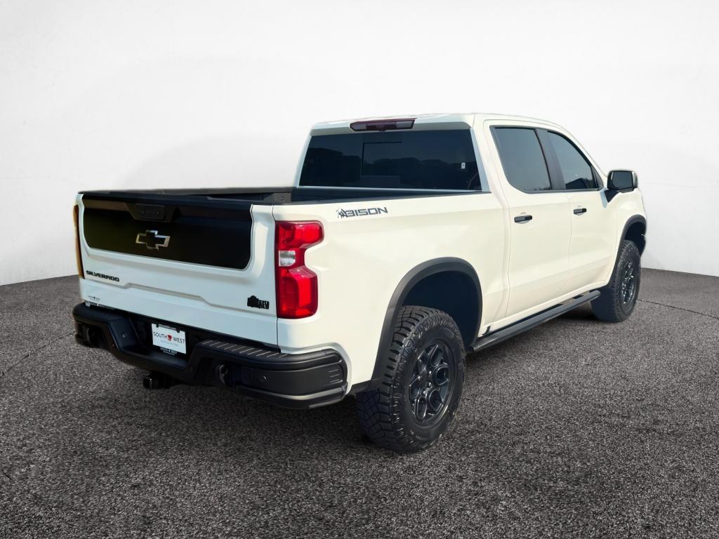 2024 Chevrolet Silverado 1500 ZR2 photo 3
