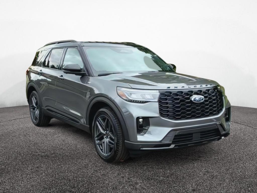 2025 Ford Explorer ST-Line photo 2