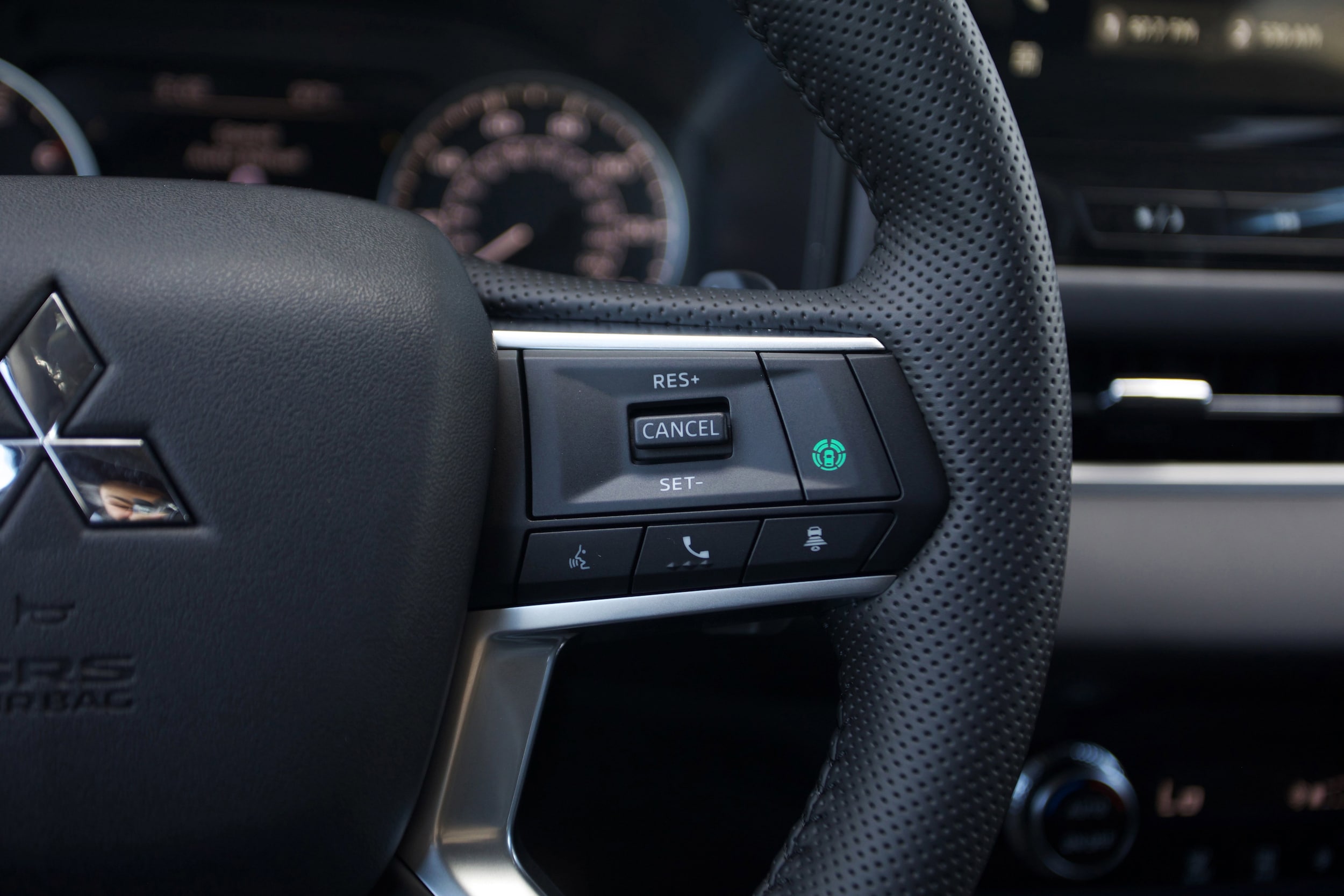 2026 Mitsubishi Outlander SE - Photo 9