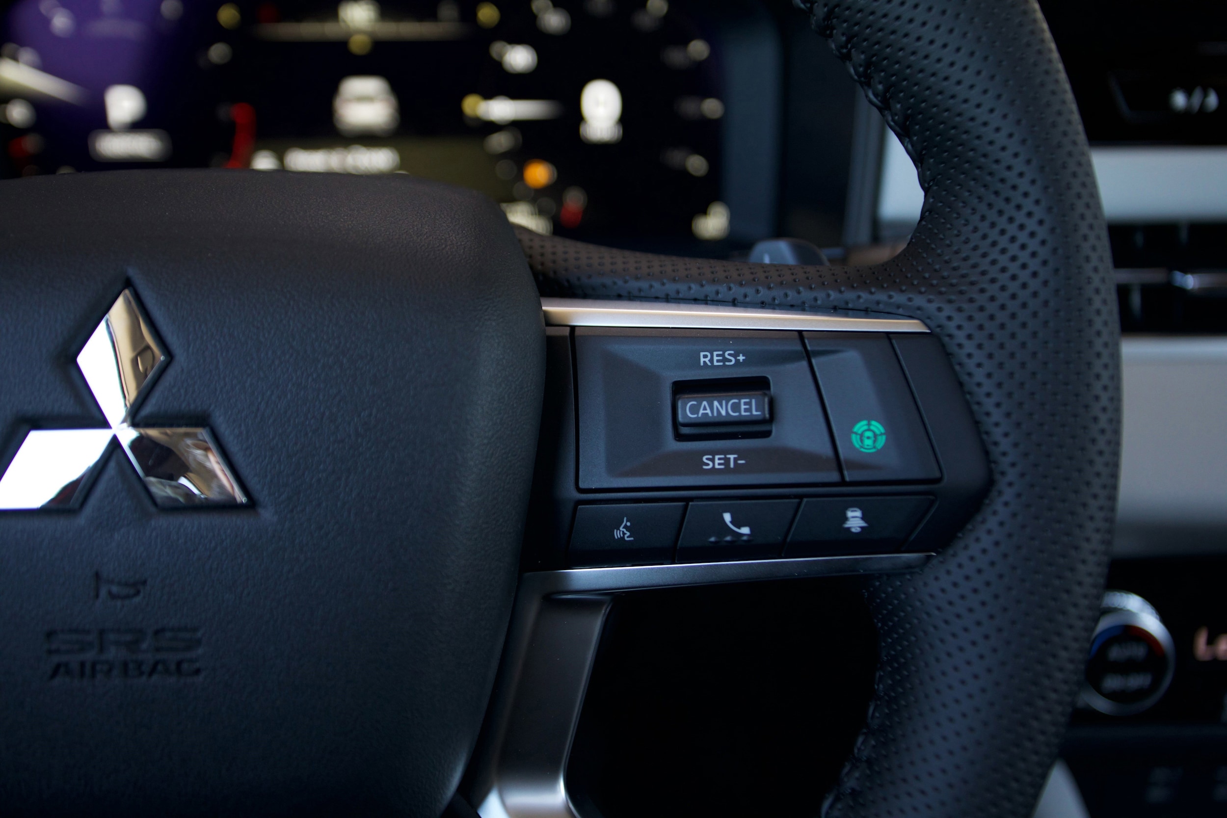2025 Mitsubishi Outlander SE - Photo 15
