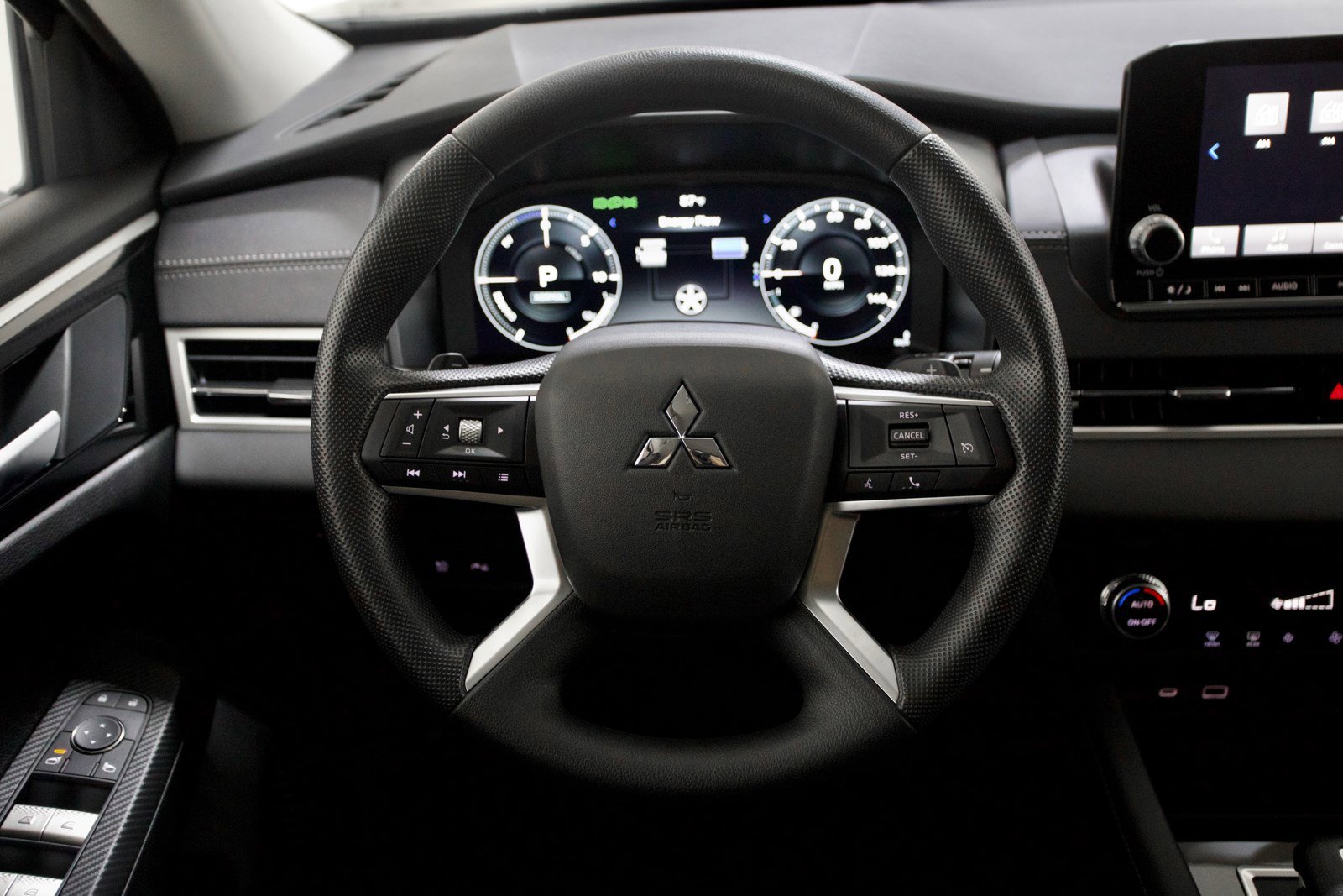 2023 Mitsubishi Outlander Plug-In Hybrid ES - Photo 14