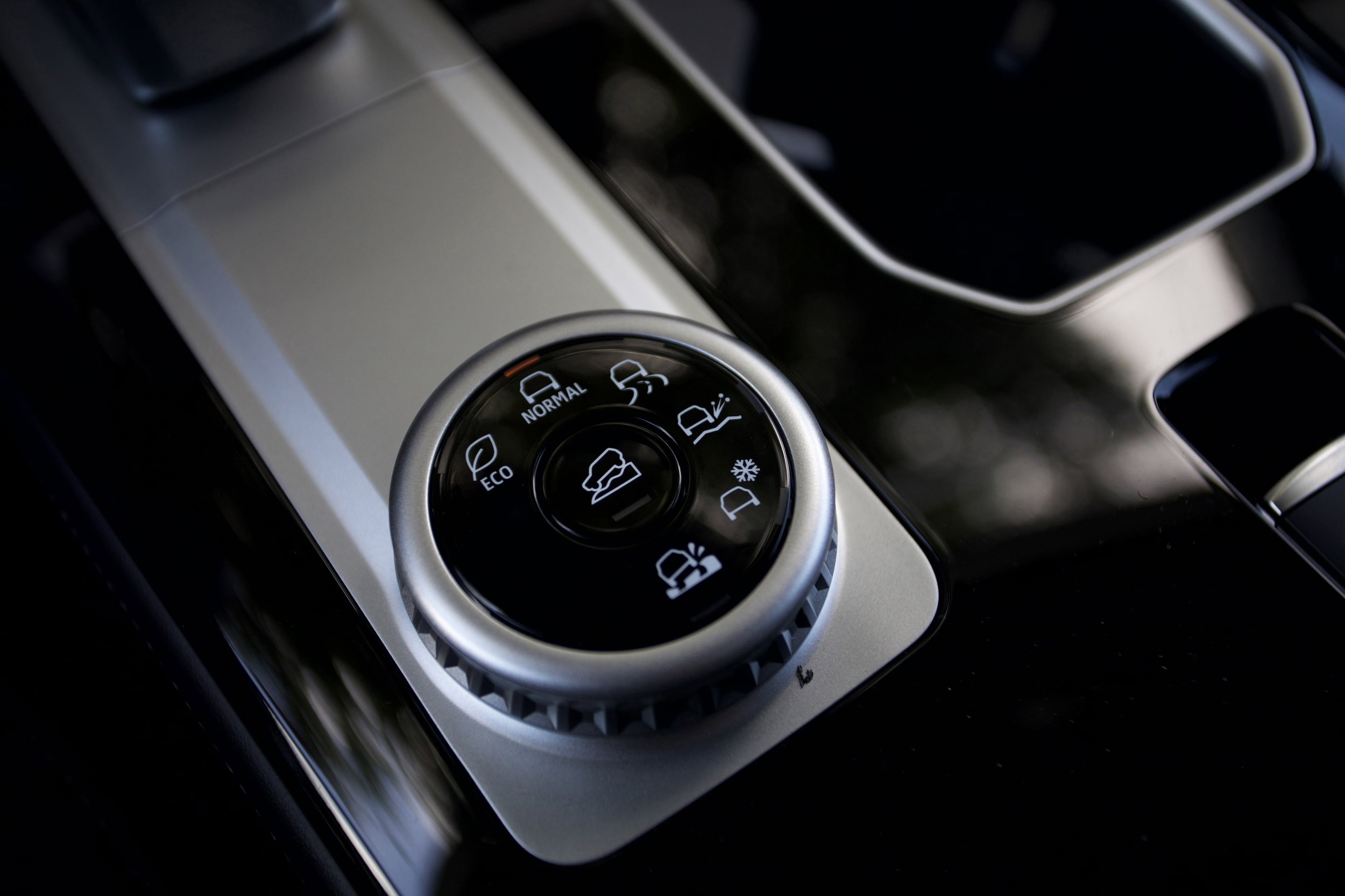 2026 Mitsubishi Outlander SE - Photo 18