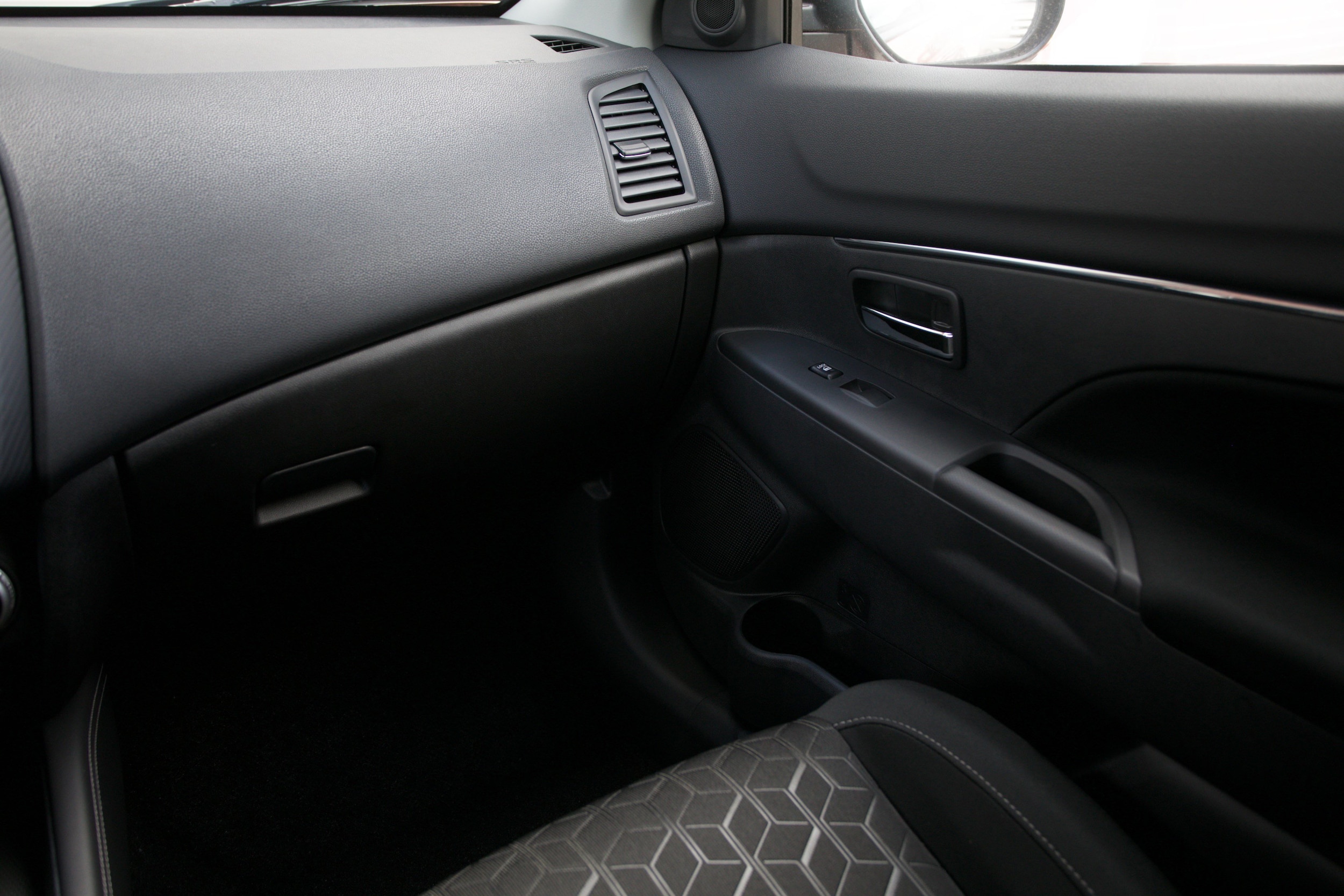 2026 Mitsubishi Outlander Sport ES - Photo 26