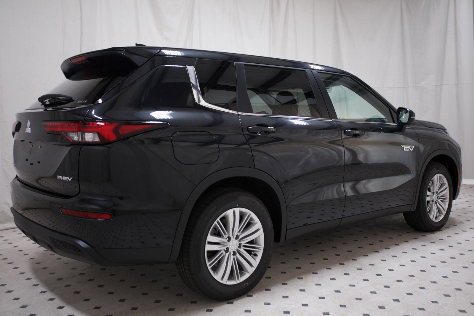 2023 Mitsubishi Outlander Plug-In Hybrid ES - Photo 7