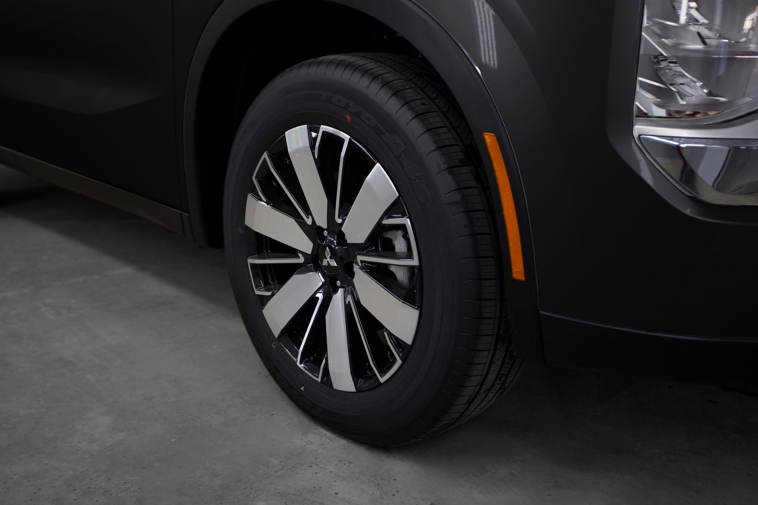 2025 Mitsubishi Outlander SE - Photo 7