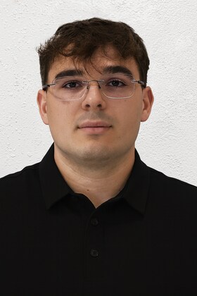 Staff member Adrian Neret from ID_f61d7b612658