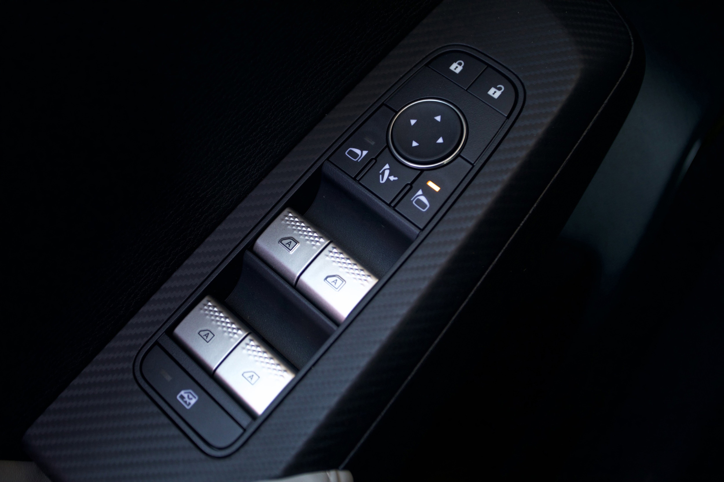 2025 Mitsubishi Outlander SE - Photo 20