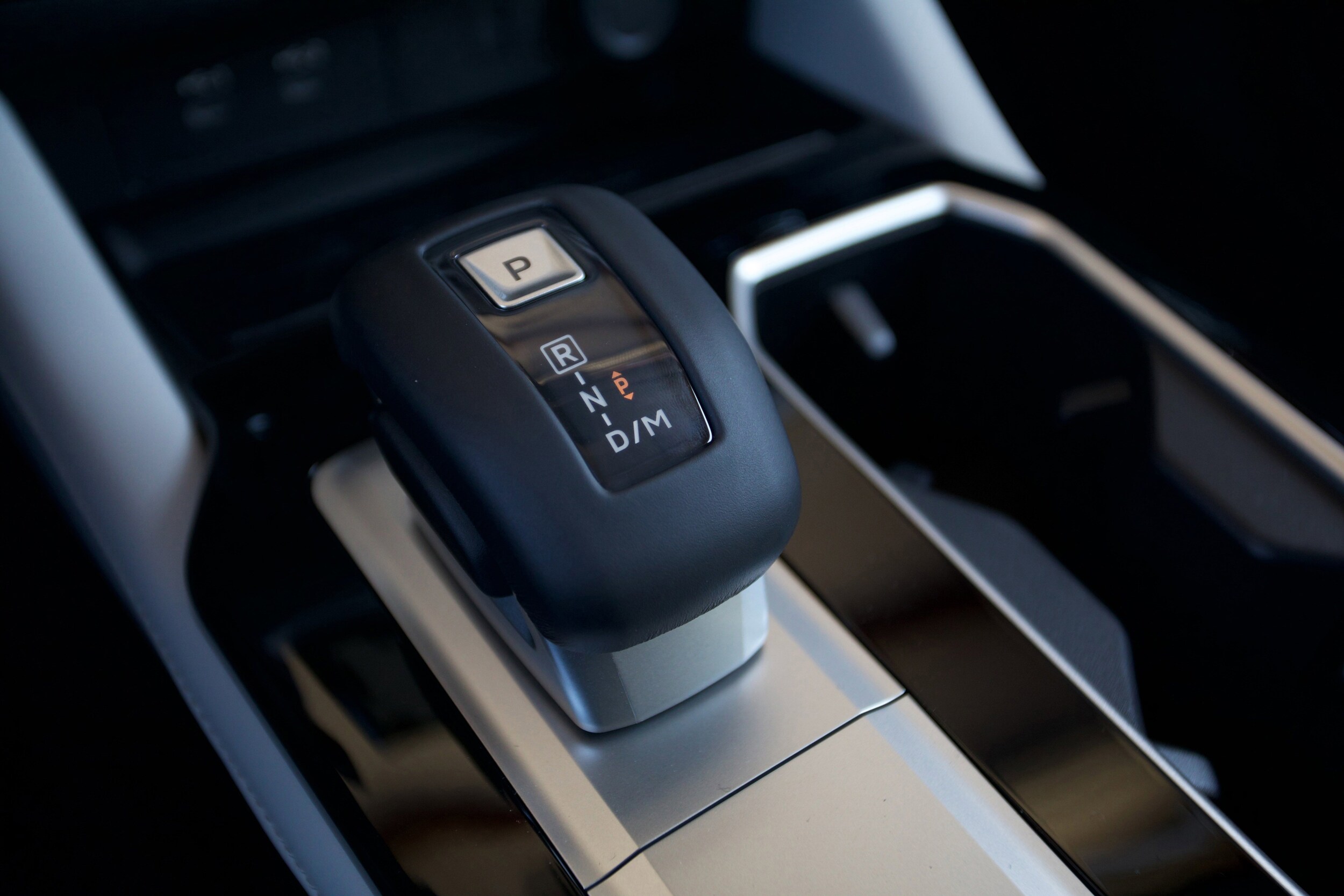 2025 Mitsubishi Outlander SE - Photo 24