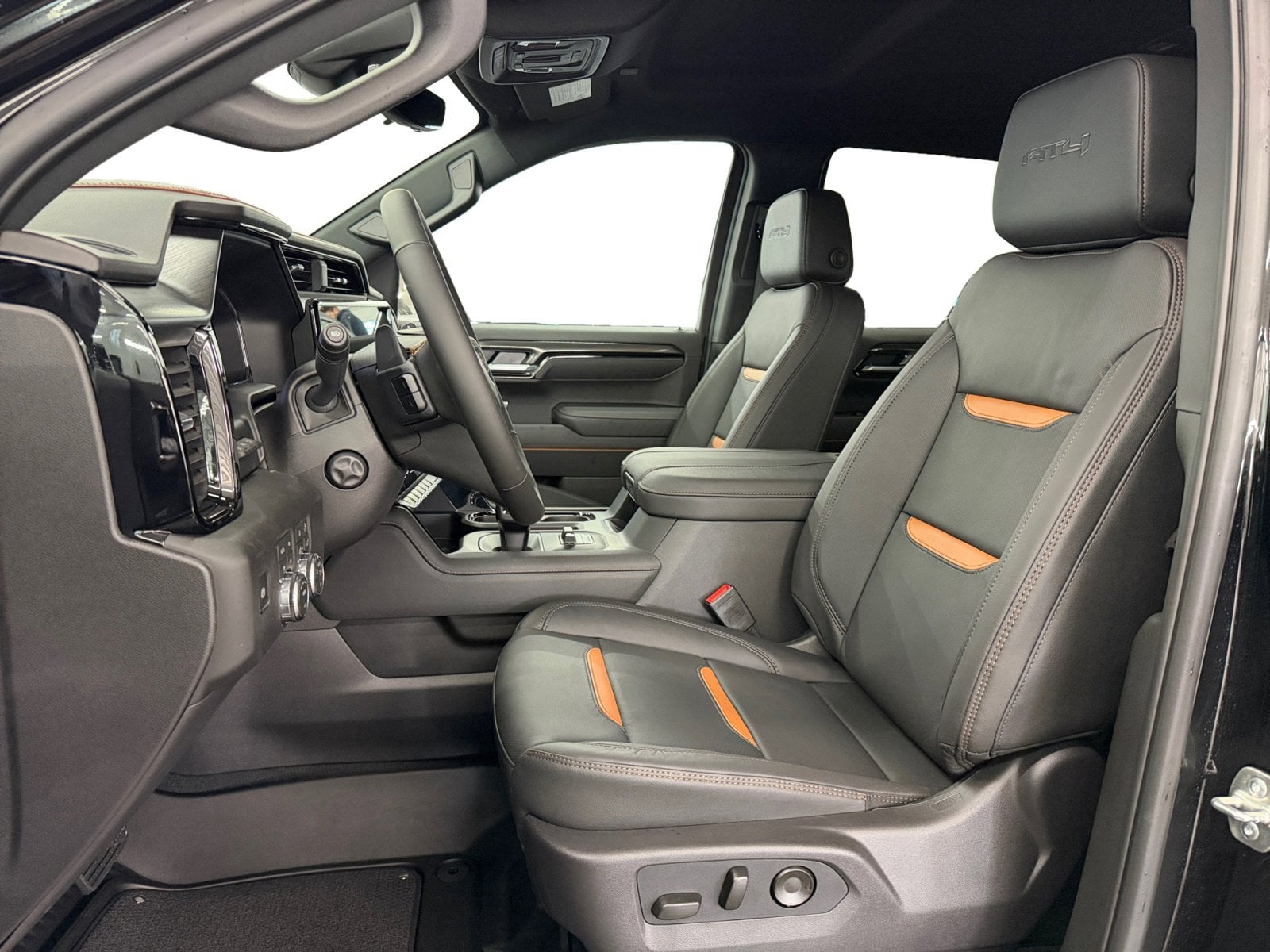 2026 GMC Sierra 1500 AT4 - Photo 9