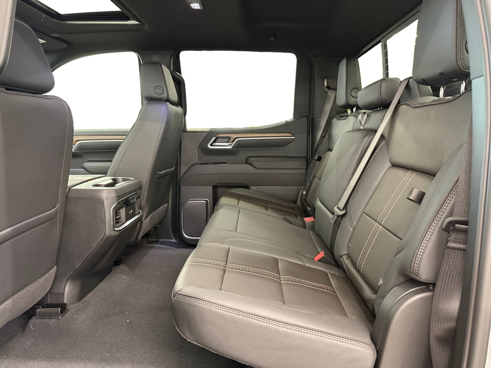 2026 Chevrolet Silverado 1500 High Country - Photo 10