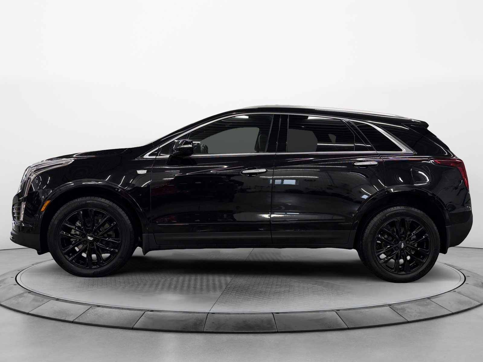 2022 Cadillac XT5 Premium Luxury photo 3