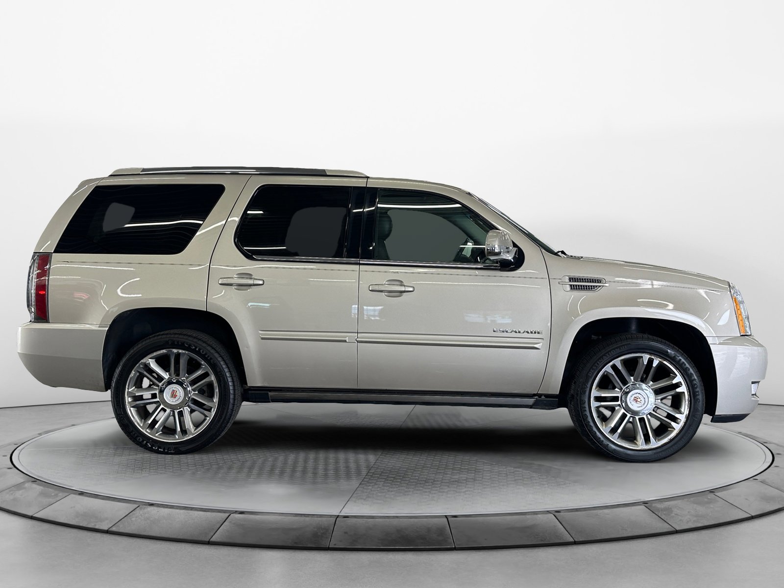 Used 2013 Cadillac Escalade Premium with VIN 1GYS4CEF2DR239315 for sale in Bloomer, WI
