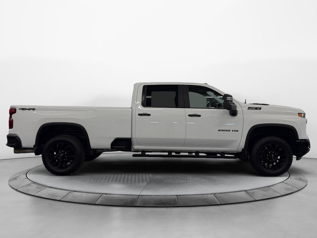 Used 2025 Chevrolet Silverado 2500HD Custom Truck Crew Cab