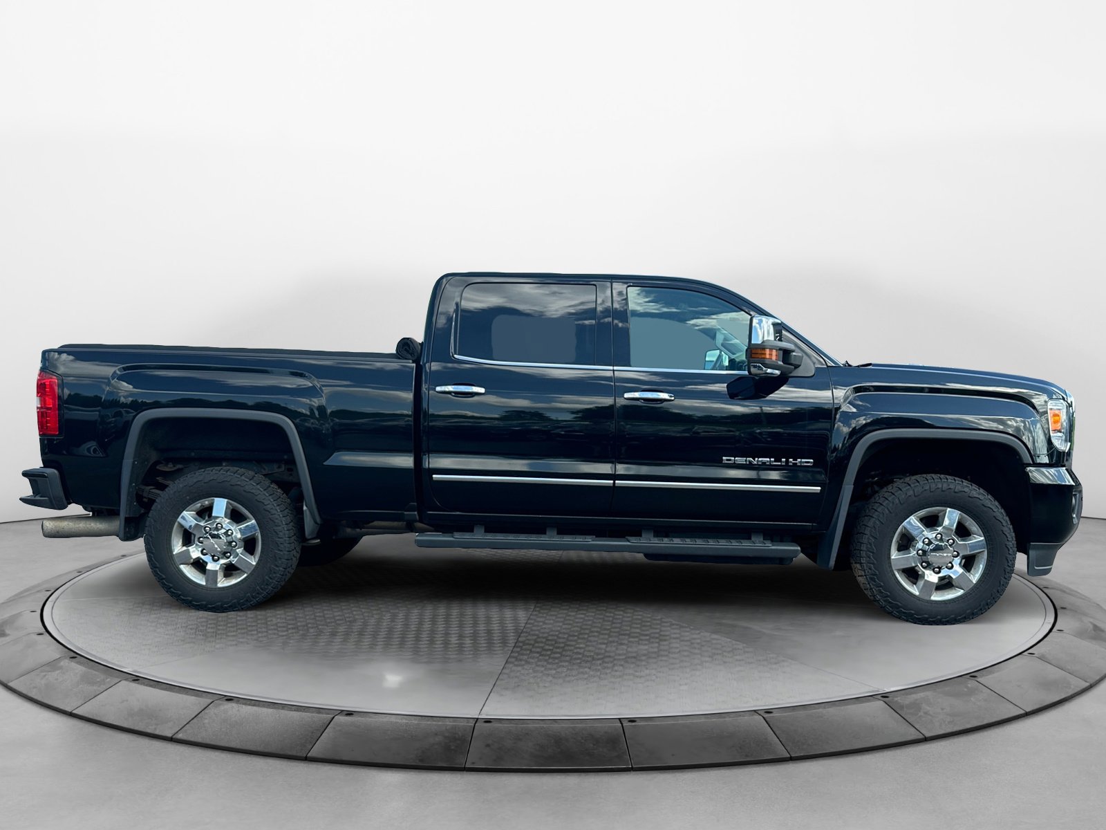 2016 Gmc Sierra Denali photo 2