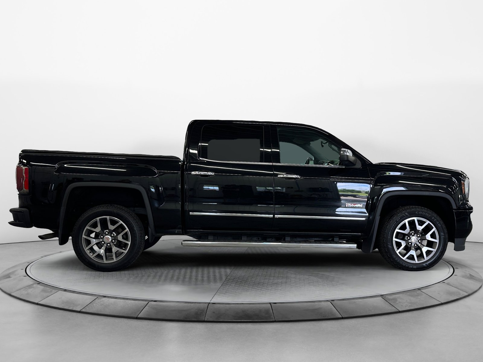 Used 2016 GMC Sierra 1500 SLT with VIN 3GTU2NEC1GG299581 for sale in Bloomer, WI