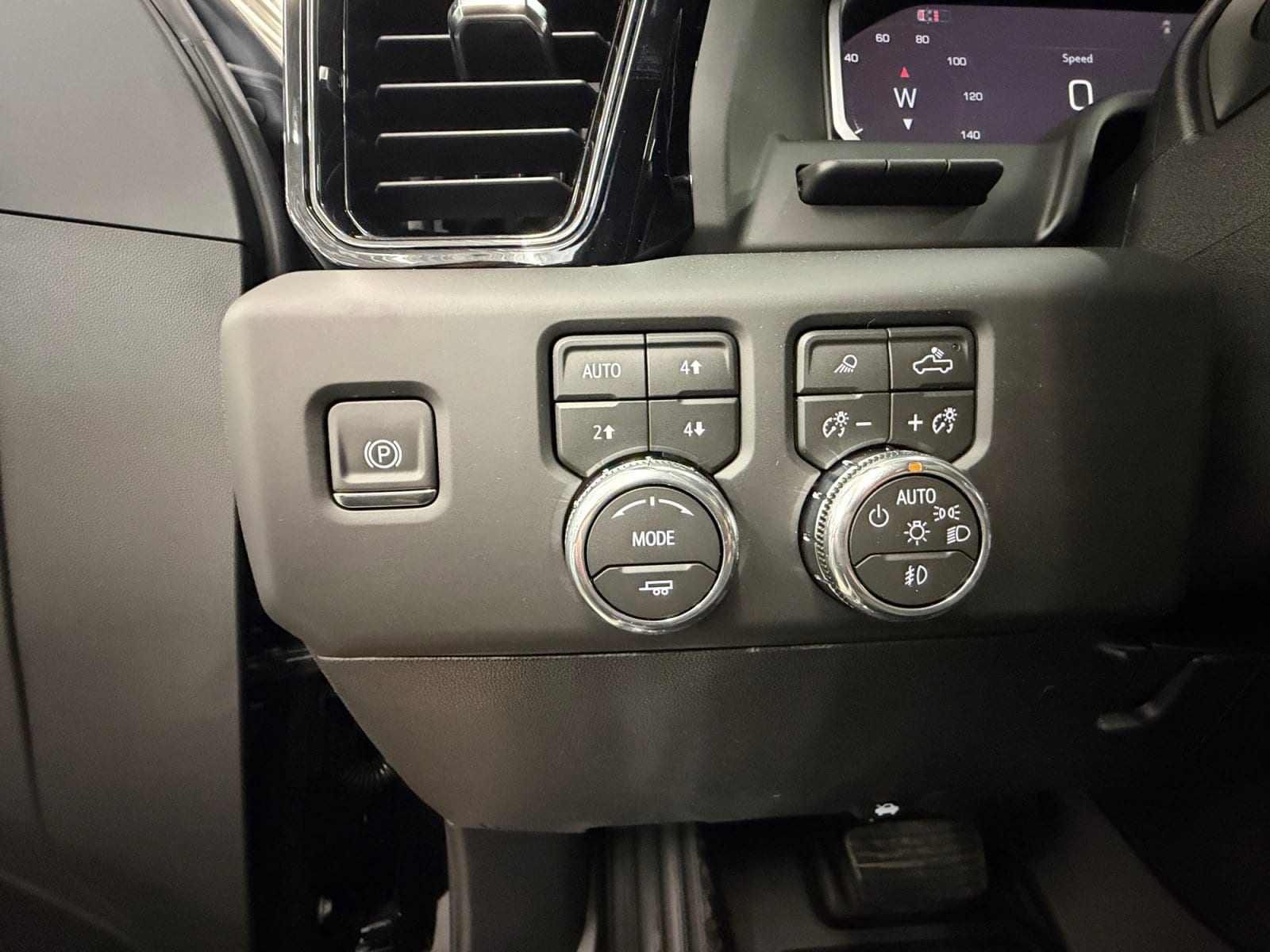 2026 GMC Sierra 2500HD AT4X - Photo 31