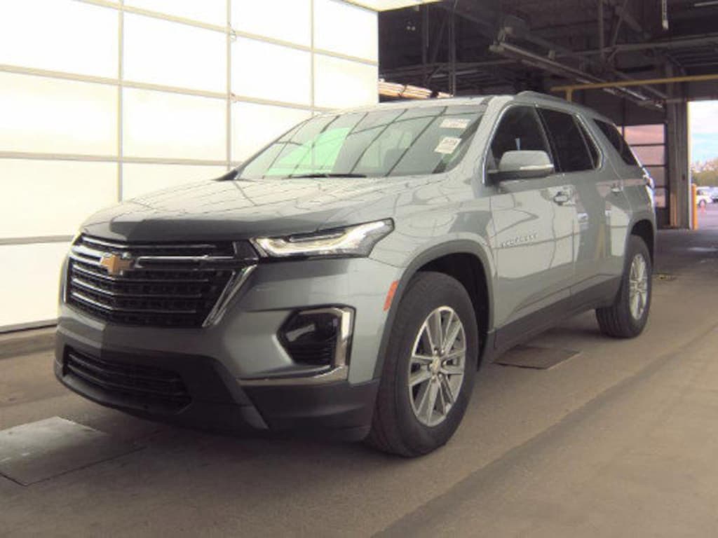 Used 2023 Chevrolet Traverse LT Cloth SUV
