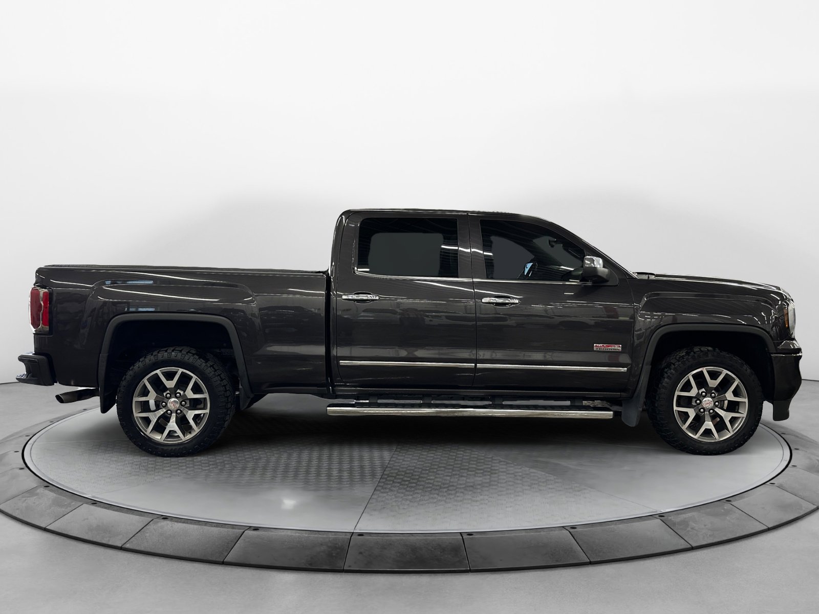 Used 2016 GMC Sierra 1500 SLE with VIN 3GTU2MEC5GG122574 for sale in Bloomer, WI