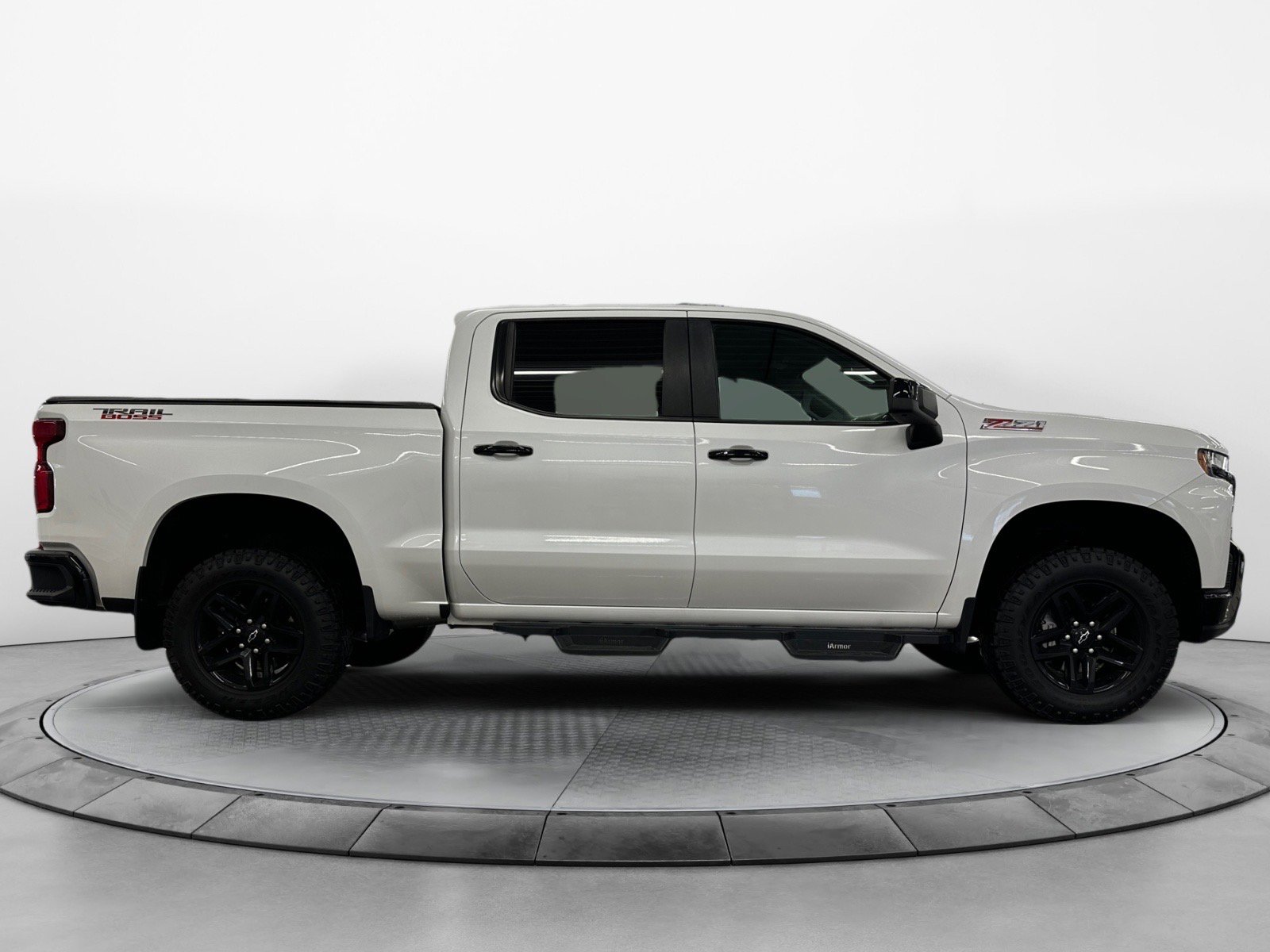 2021 Chevrolet Silverado 1500 LT Trail Boss photo 2
