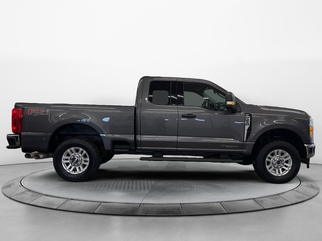 Used 2023 Ford Super Duty F-250 SRW XLT Truck Super Cab