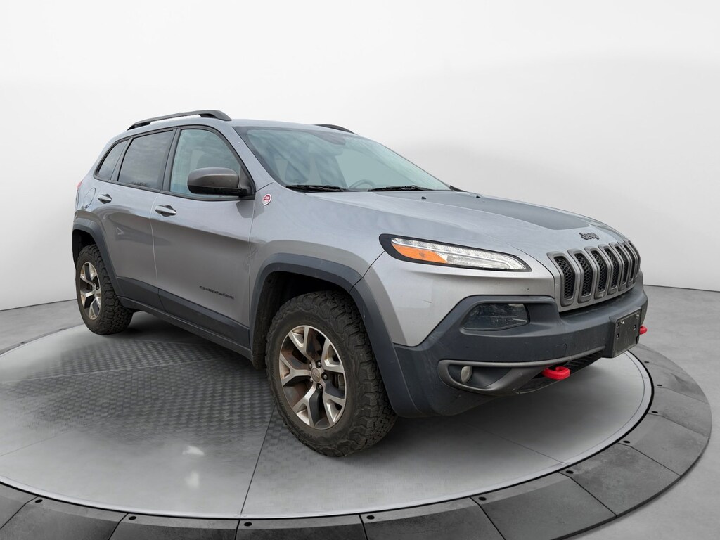 Used 2016 Jeep Cherokee Trailhawk SUV