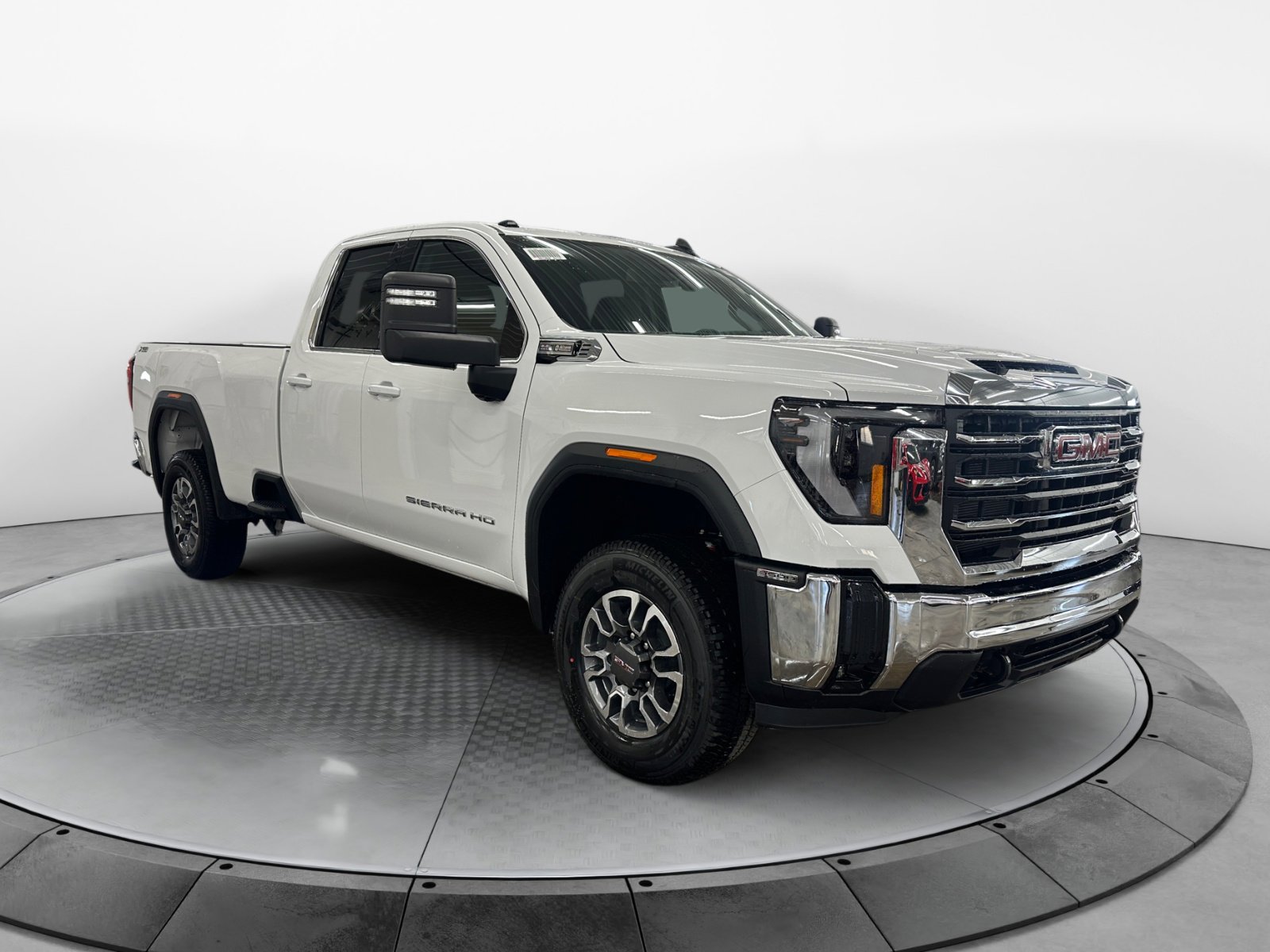 2025 Gmc Sierra 3500 HD SLE photo 4