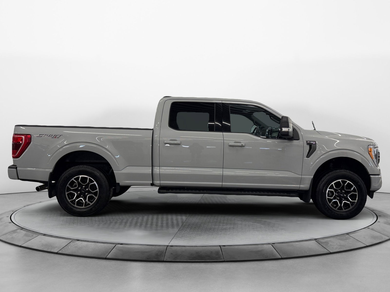 2023 Ford F-150 XLT's photo