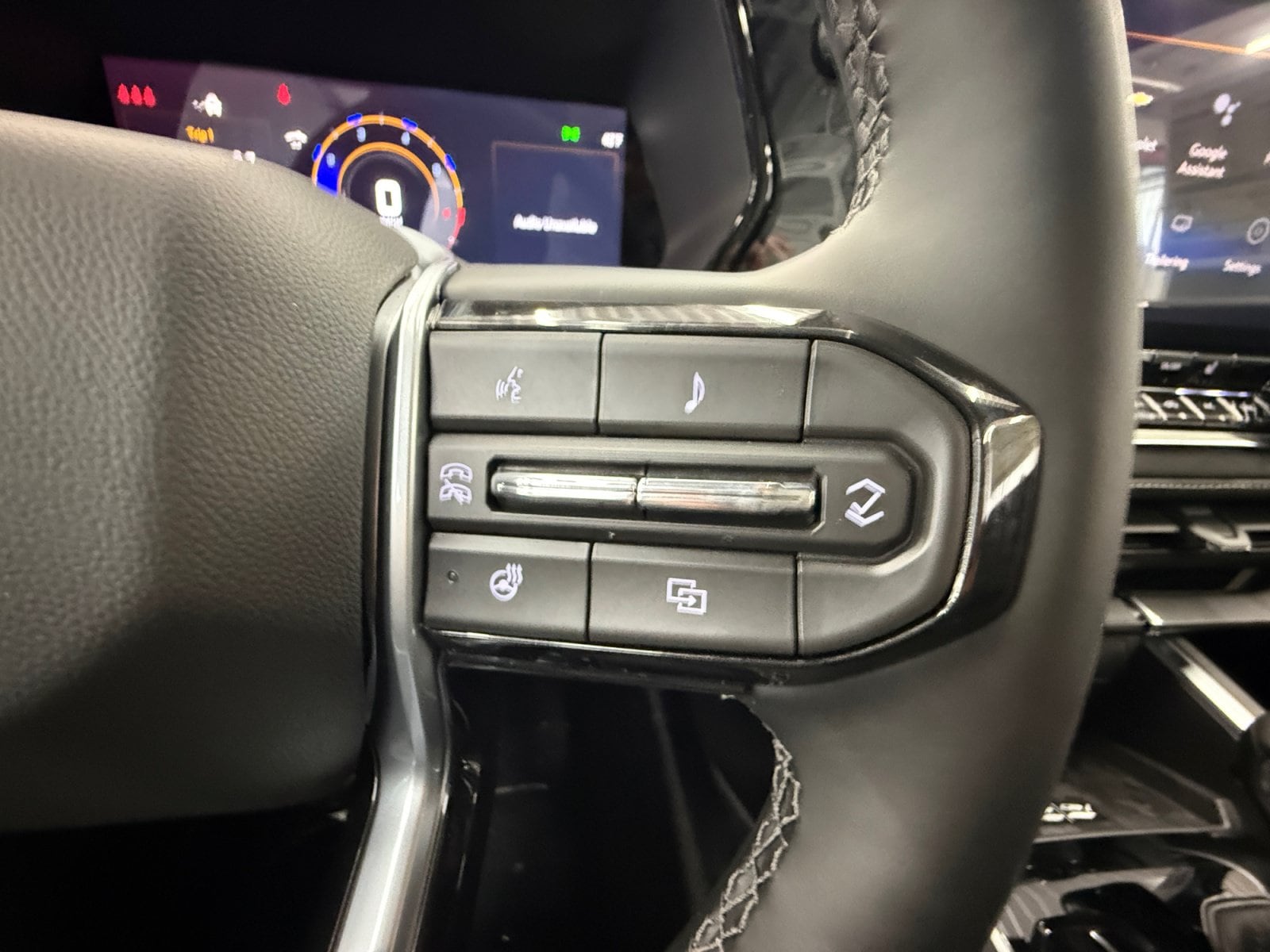 2026 Chevrolet Colorado LT - Photo 17