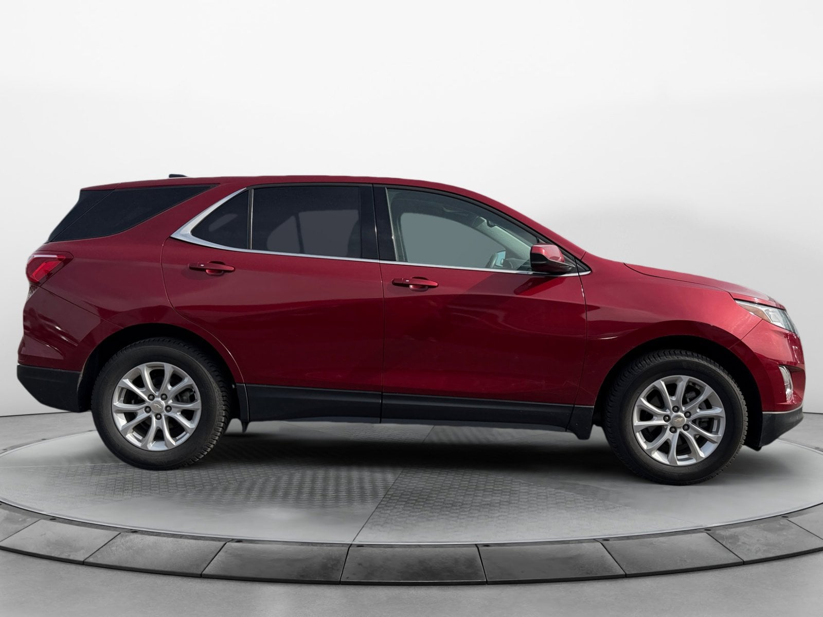Used 2019 Chevrolet Equinox LT with VIN 3GNAXKEV3KS570545 for sale in Bloomer, WI