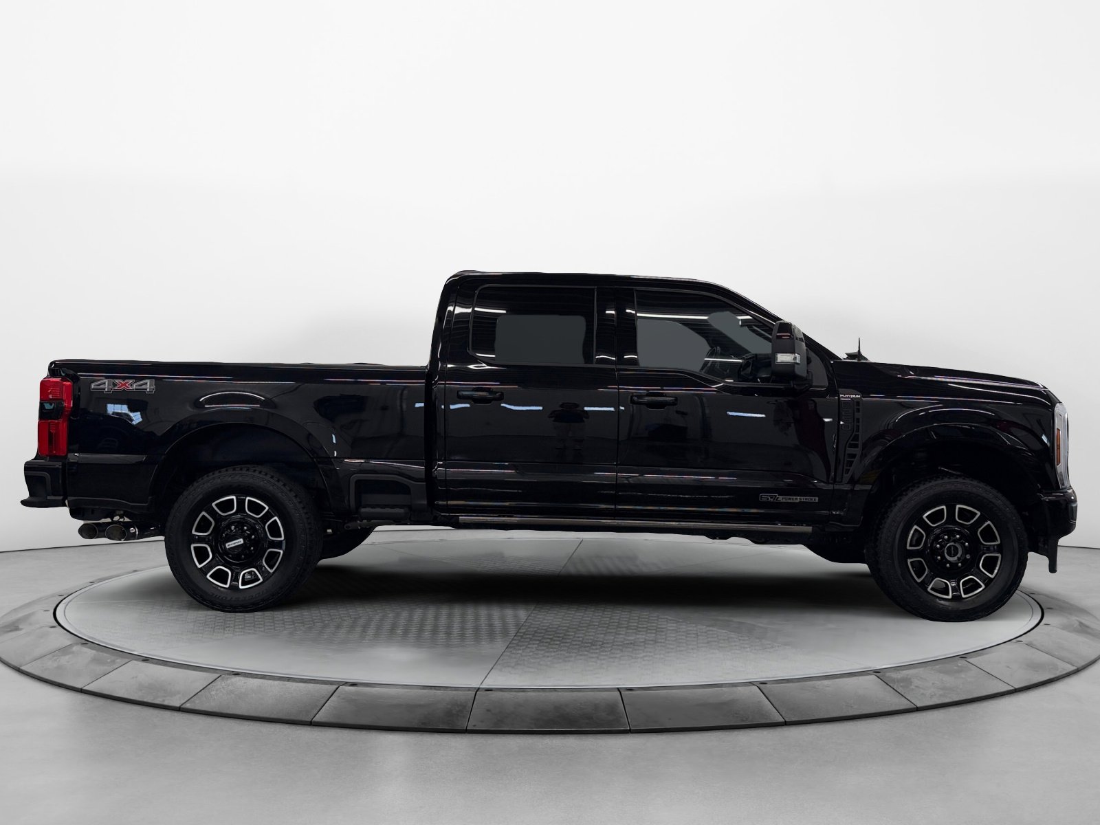 2025 Ford F-250 Super Duty Platinum Crew Cab 4WD