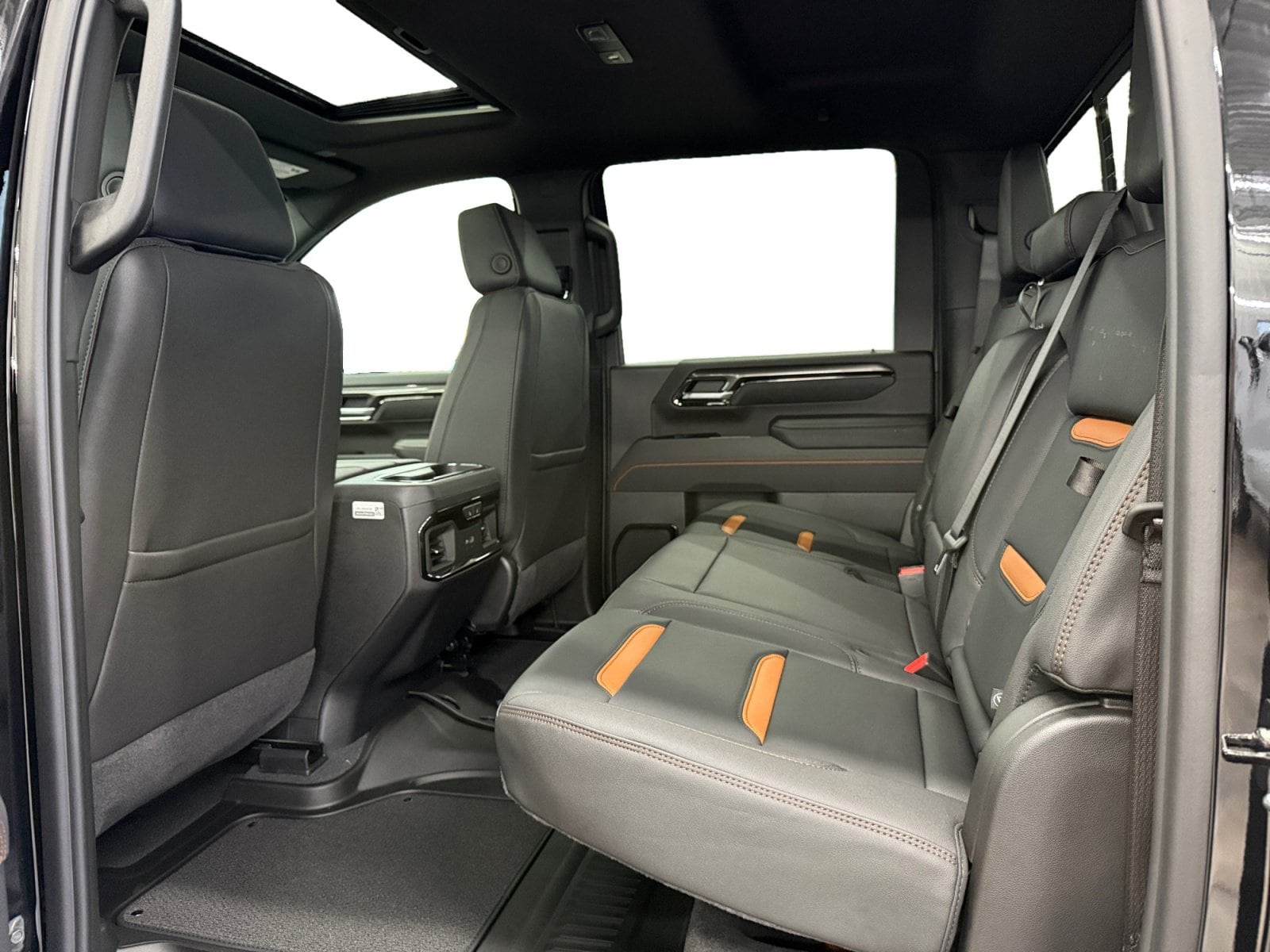 2026 GMC Sierra 3500HD AT4 - Photo 10