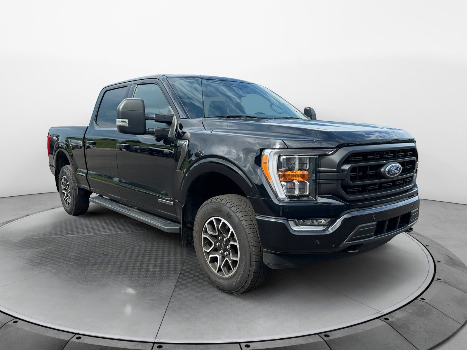 2022 Ford F-150 XLT photo 3