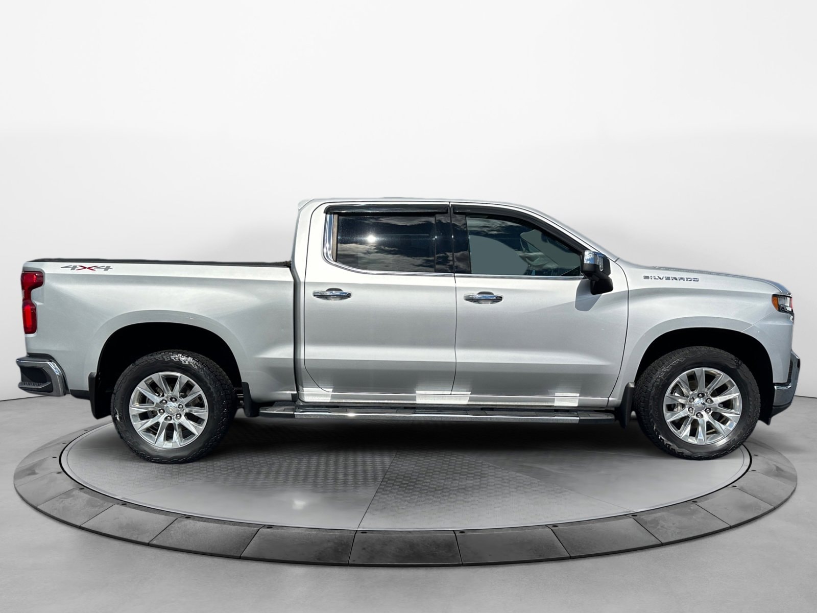 Used 2019 Chevrolet Silverado 1500 LTZ with VIN 3GCUYGEL8KG141824 for sale in Bloomer, WI