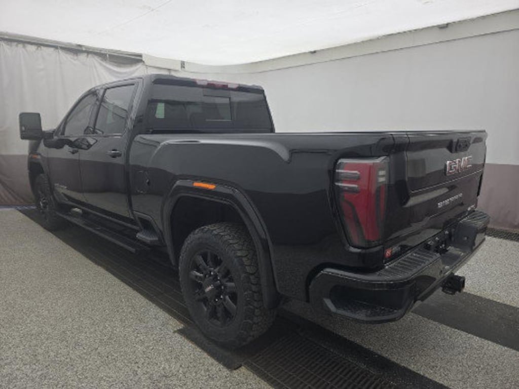 Used 2025 GMC Sierra 2500HD AT4 Truck Crew Cab