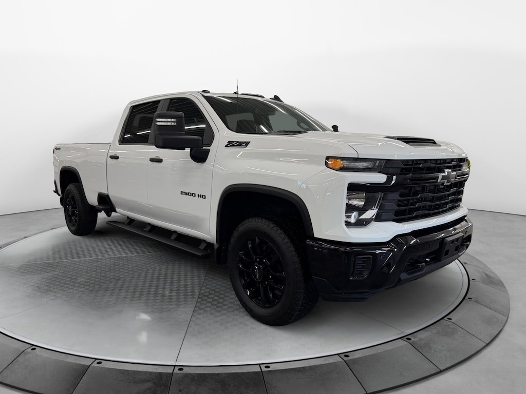 Used 2025 Chevrolet Silverado 2500HD Custom Truck Crew Cab
