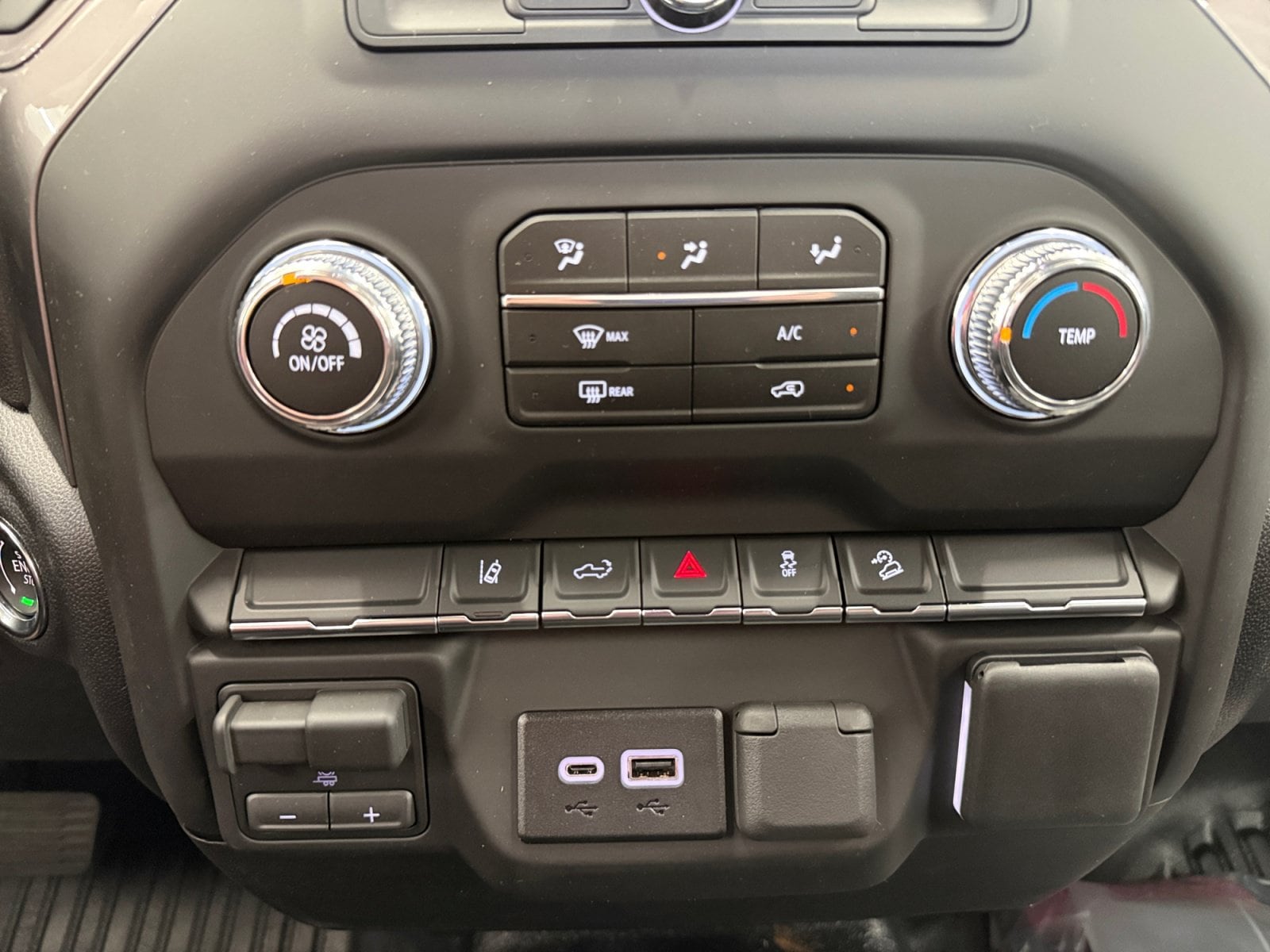 2026 GMC Sierra 3500HD Pro - Photo 15