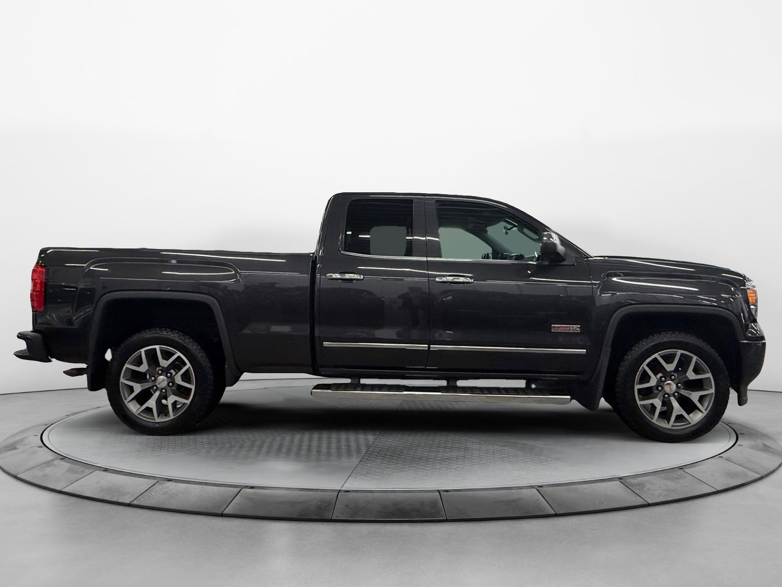 2015 GMC Sierra 1500 SLE's photo
