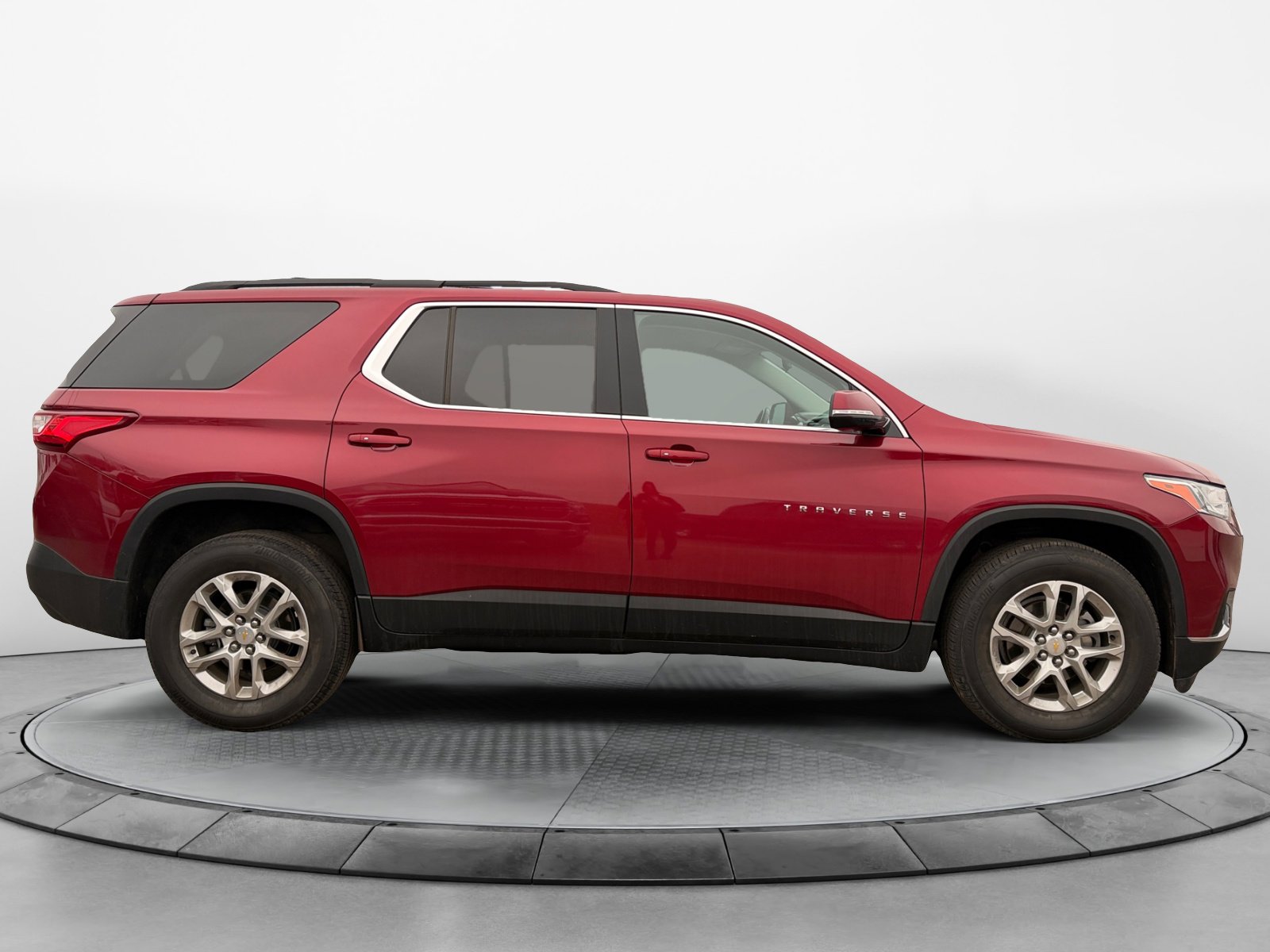 2020 Chevrolet Traverse Leather photo 2