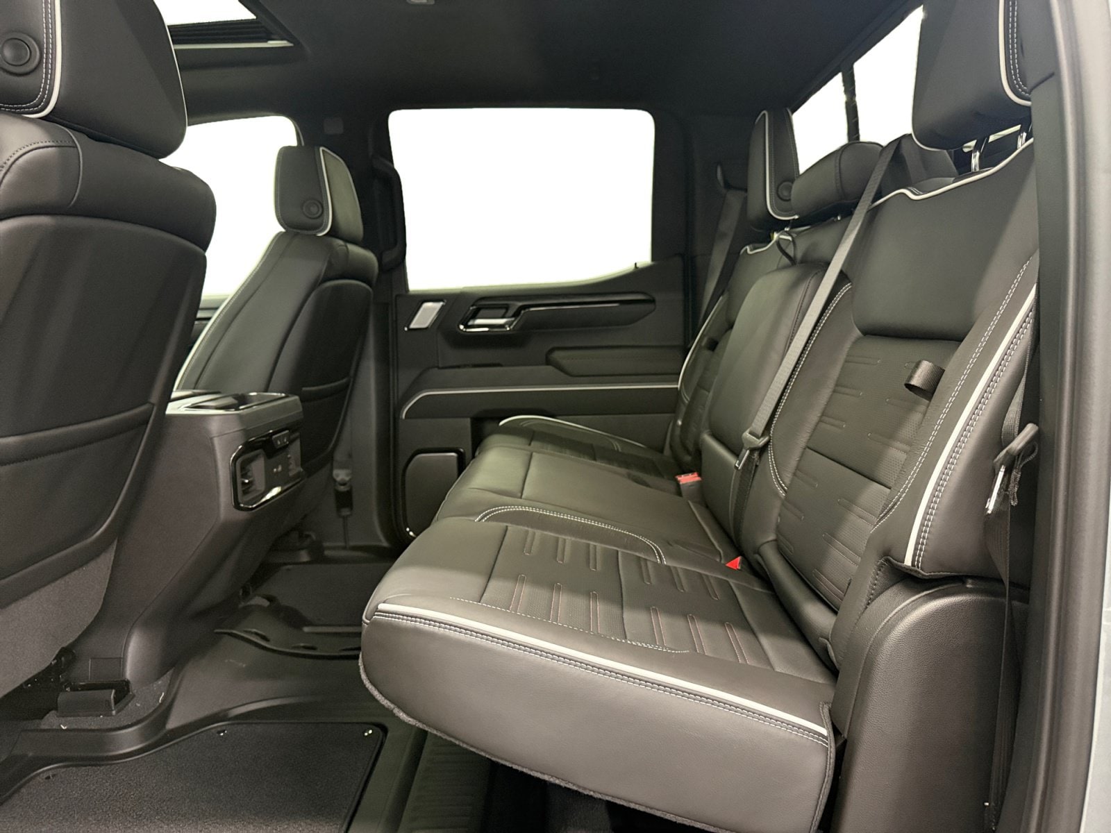 2026 GMC Sierra 1500 AT4X - Photo 10