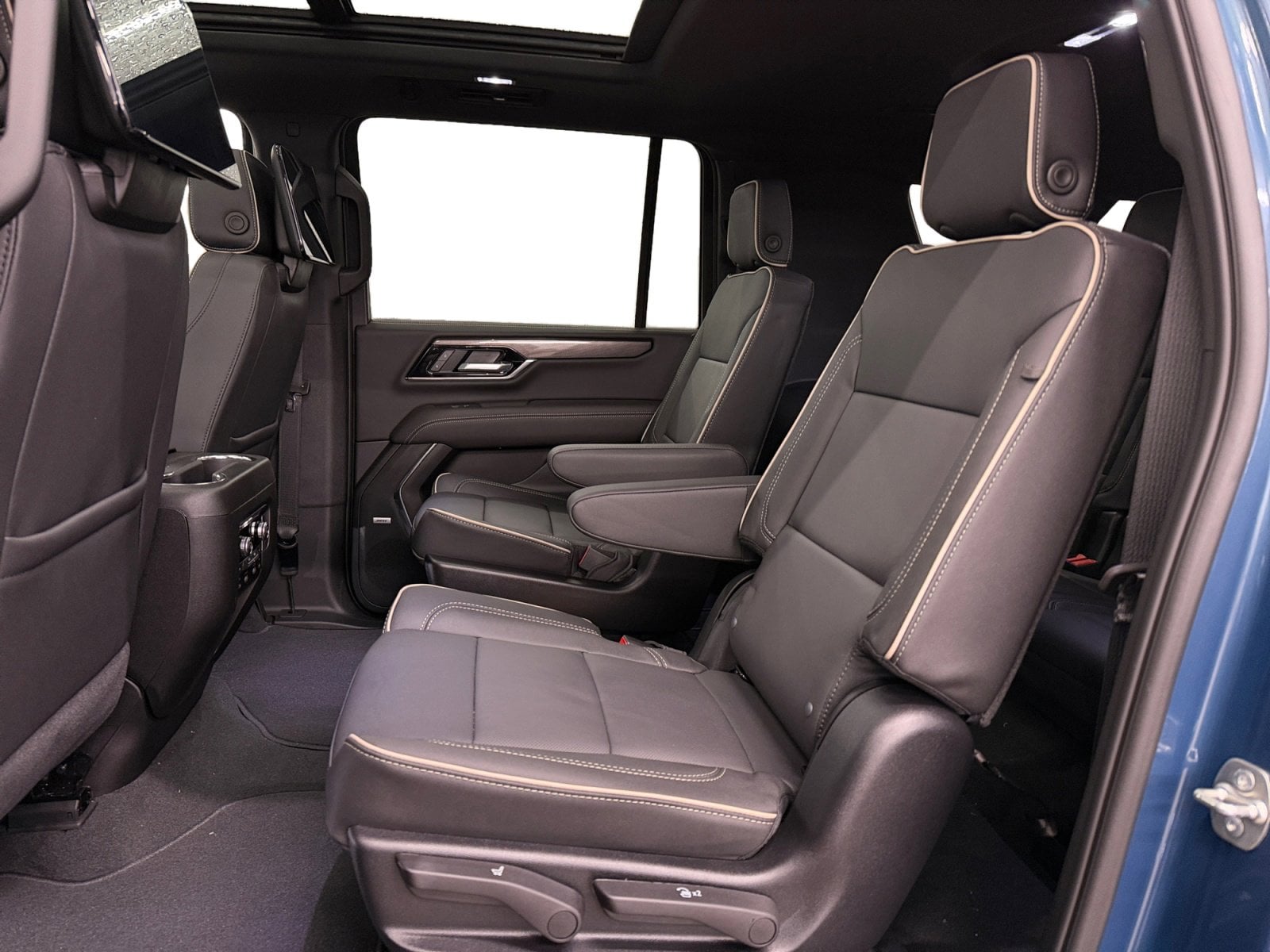 2026 GMC Yukon XL Elevation - Photo 10