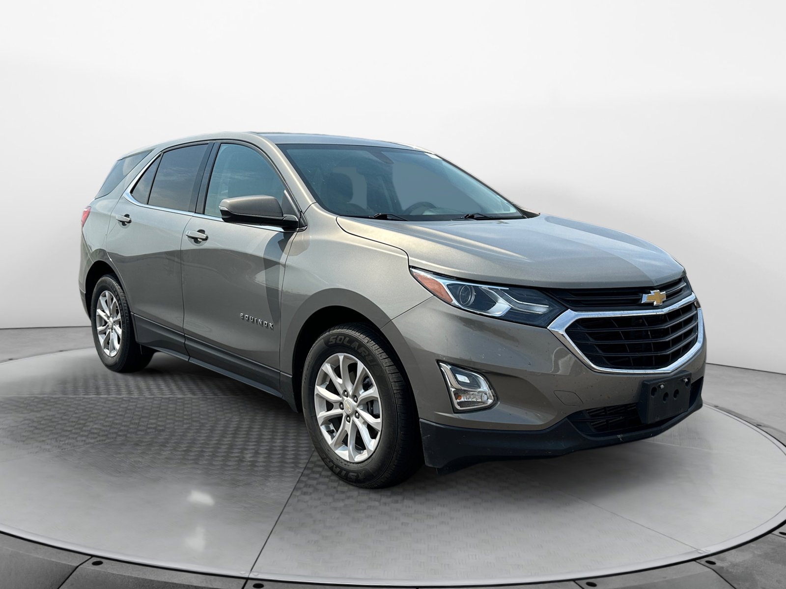 2019 Chevrolet Equinox LT photo 3