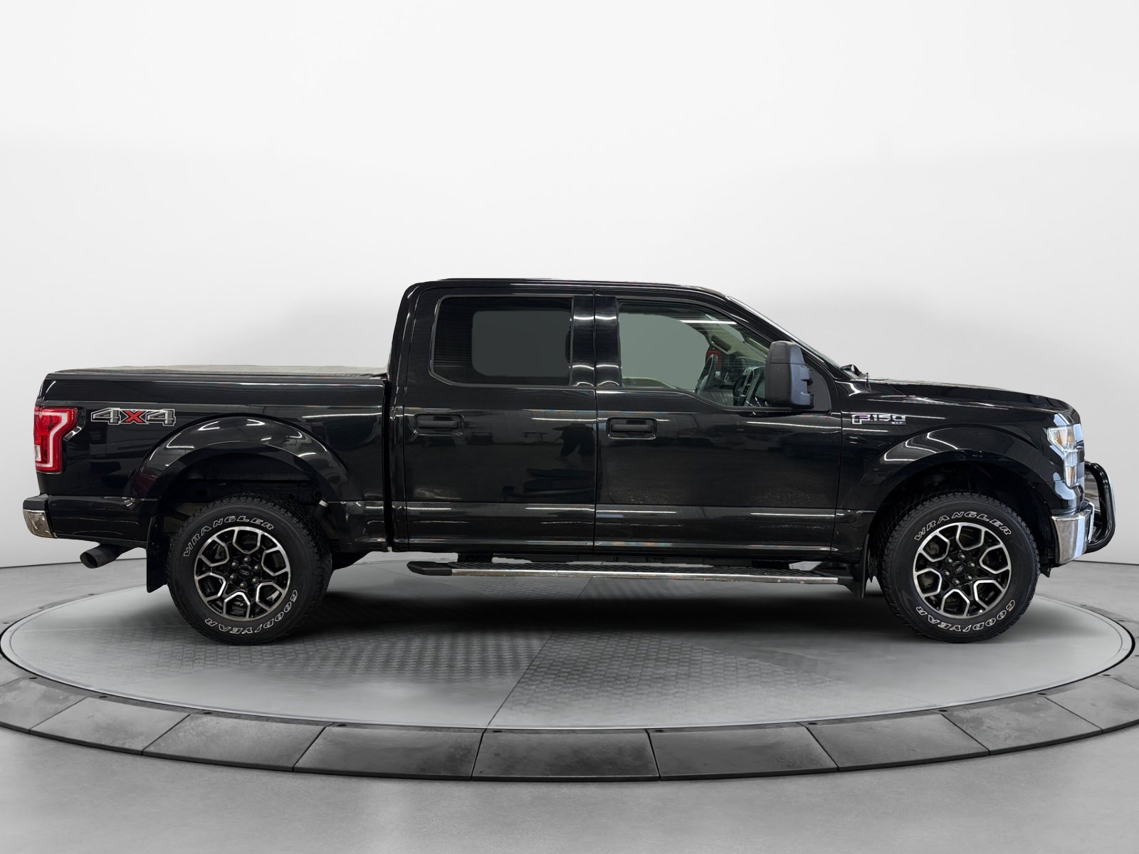 Used 2015 Ford F-150 XLT with VIN 1FTEW1EF8FFA59875 for sale in Bloomer, WI