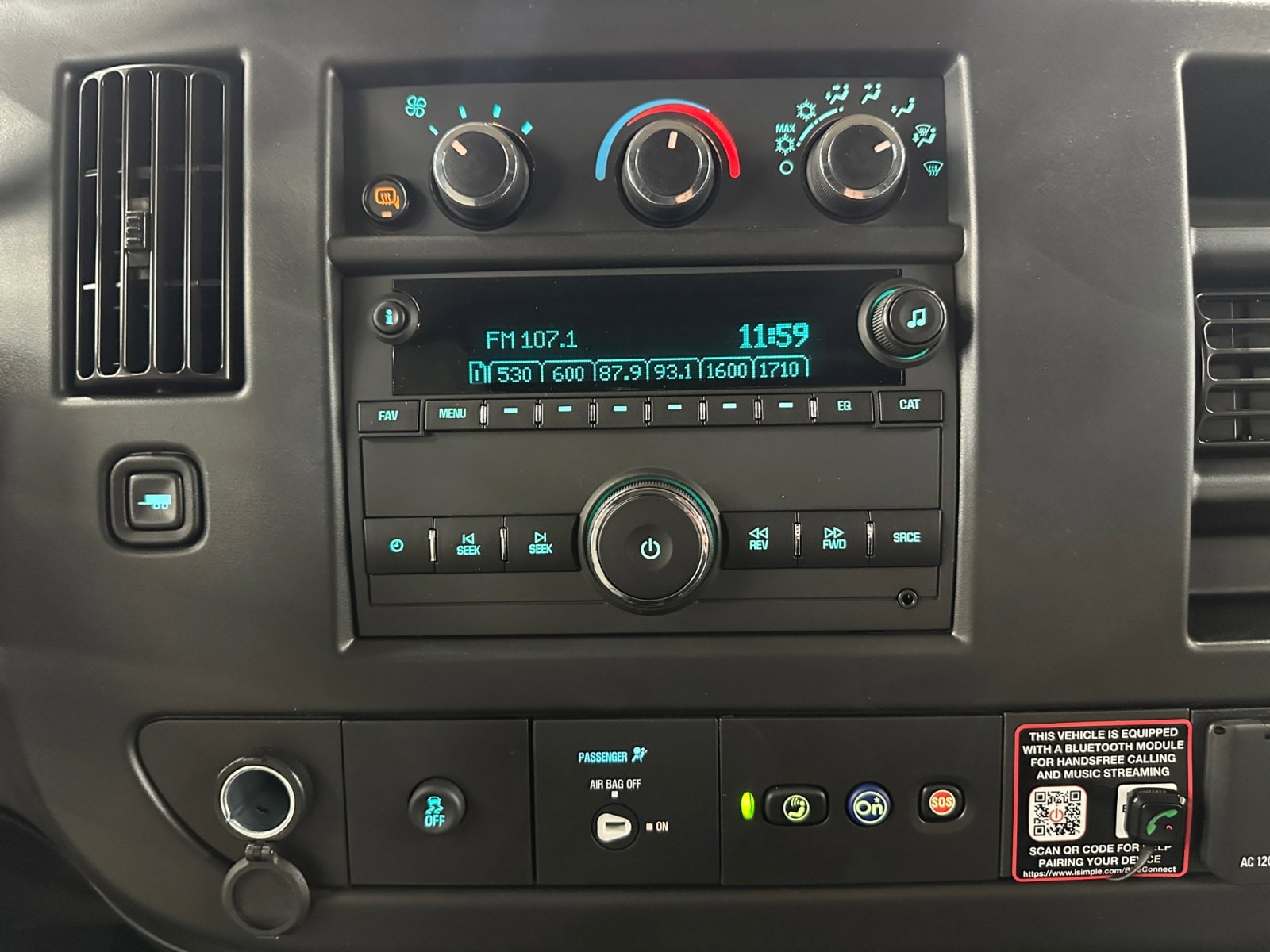 2025 GMC Savana Cargo Work Van - Photo 15