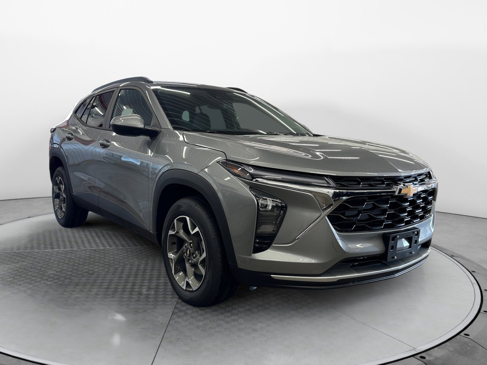 2025 Chevrolet Trax LT photo 4