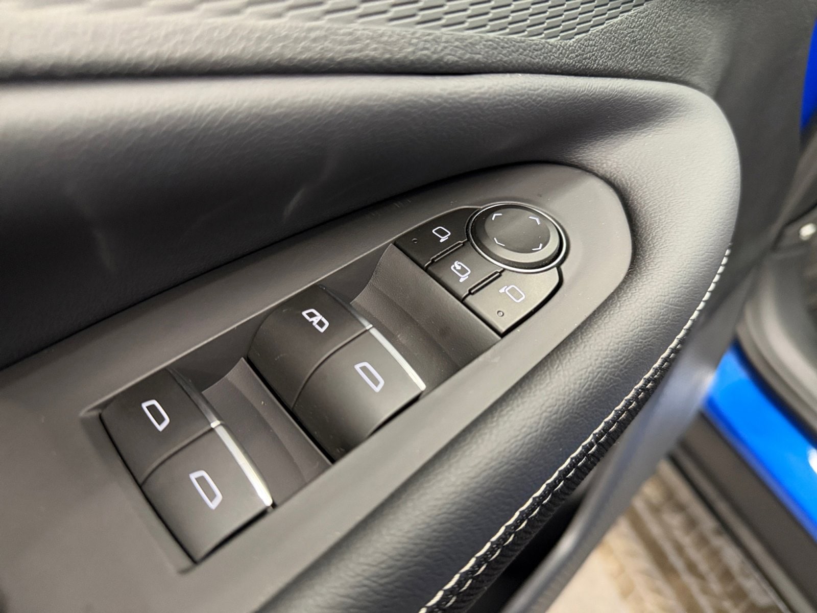 2025 Chevrolet Blazer EV LT - Photo 22