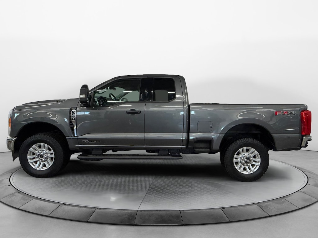 Used 2023 Ford Super Duty F-250 SRW XLT Truck Super Cab