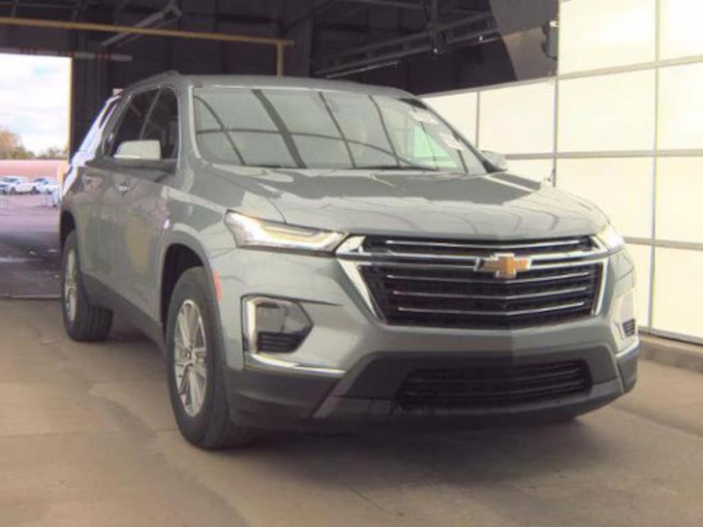 Used 2023 Chevrolet Traverse LT Cloth SUV
