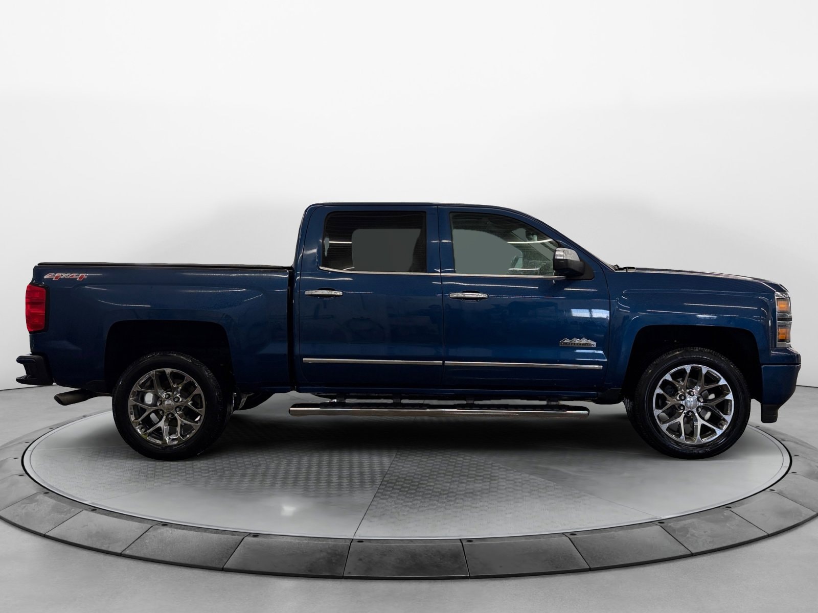 Used 2015 Chevrolet Silverado 1500 High Country with VIN 3GCUKTEC4FG381100 for sale in Bloomer, WI