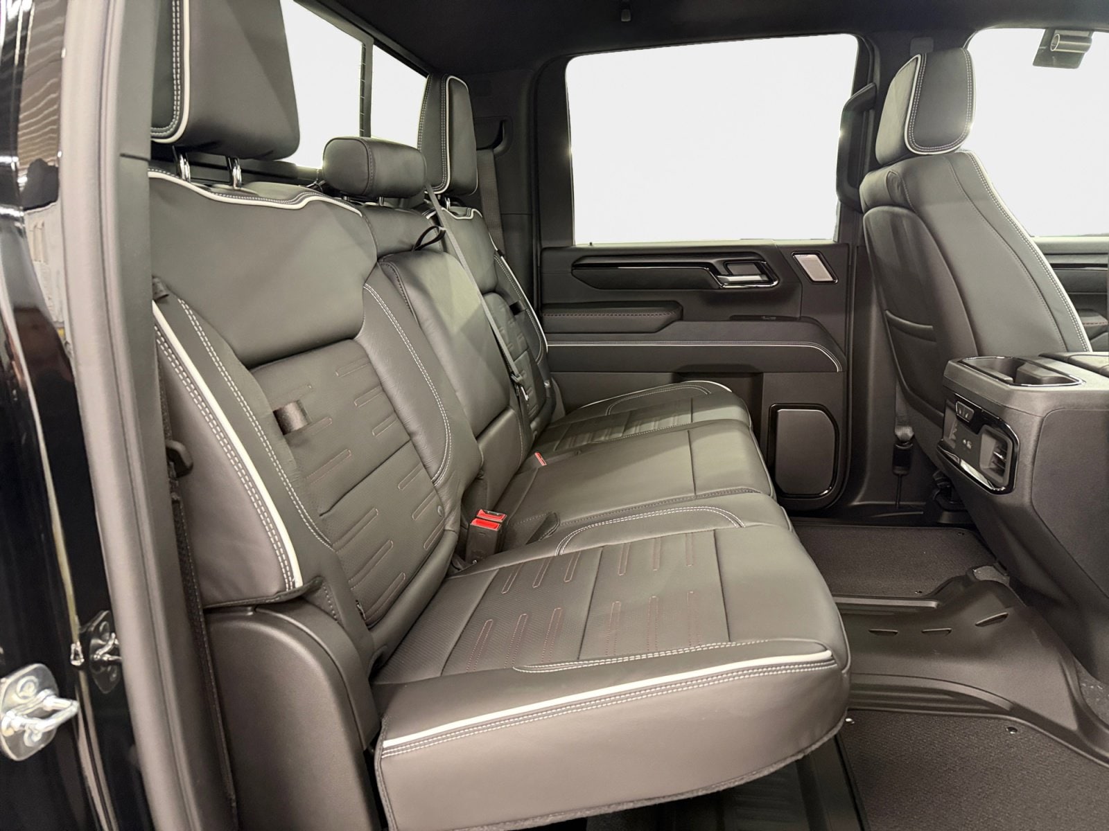 2026 GMC Sierra 2500HD AT4X - Photo 9