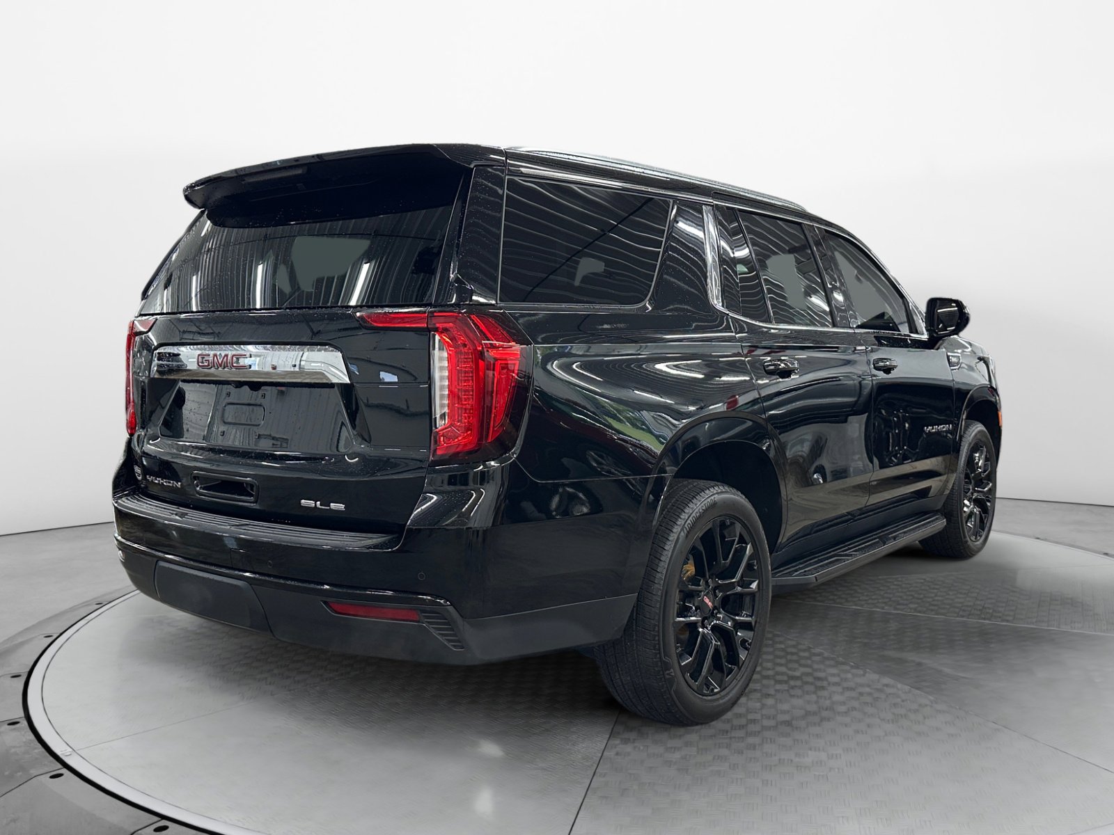 2022 Gmc Yukon SLE photo 4